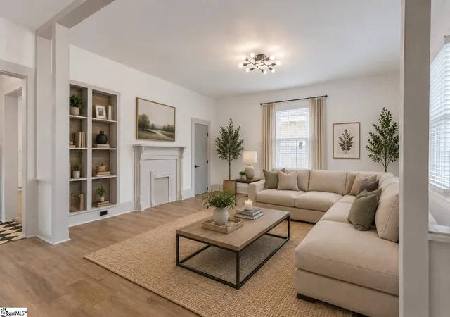 Photo 3 of Single family home for sale at 5 Conyers St, Greenville, SC 29609 | MLS# 1595917 | Listing updated on 2026-09-15