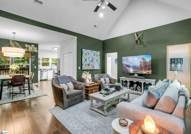 Photo 4 of Single family home for sale at 13 Pasadena Ave, Greenville, SC 29605 | MLS# 1598688 | Listing updated on 2026-07-29