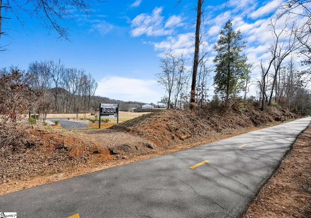 Photo 4 of Sale Pending at 315 Showalter Ln, Travelers Rest, SC 29690 | MLS# 1601496 | Listing updated on 2026-09-09