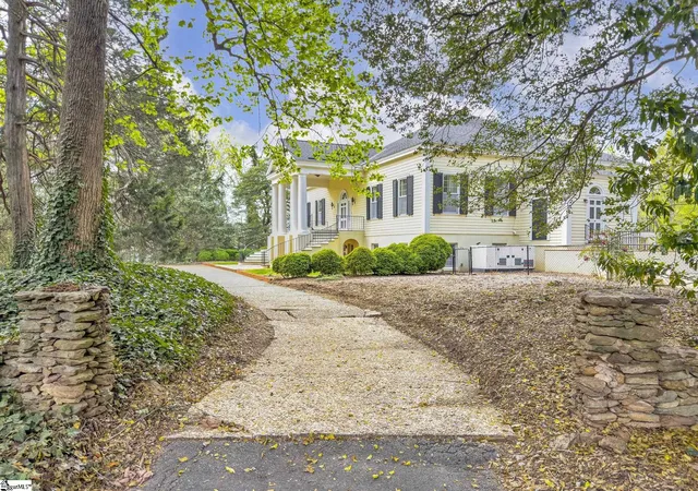 Photo 3 of Single family home for sale at 644 Altamont Rd, Greenville, SC 29609 | MLS# 1588439 | Listing updated on 2026-08-14