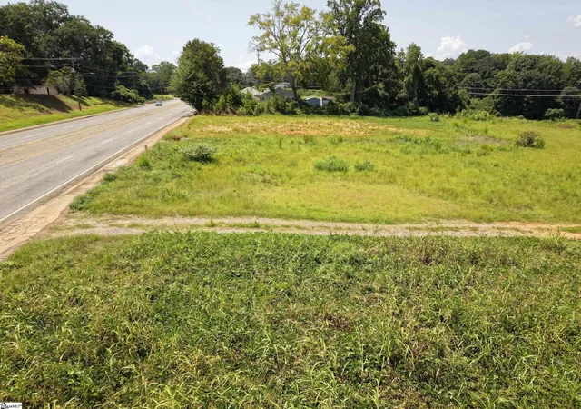 Photo 3 of House for sale at 579 Old Greenville Hwy, Clemson, SC 29631 | MLS# 1601132 | Listing updated on 2026-08-18