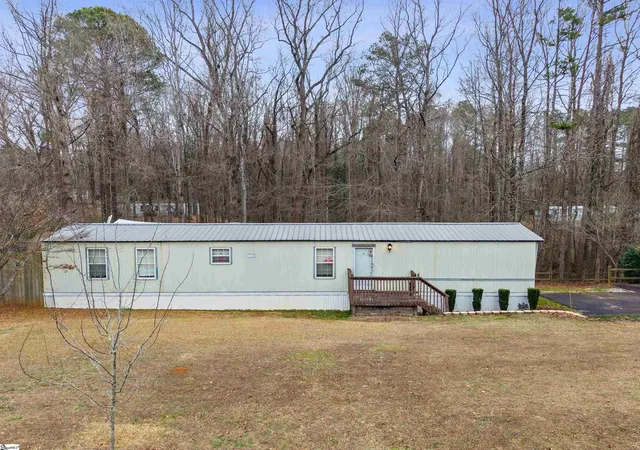 2nd image of 233 Chaparral Wy, Easley, SC 29640 | MLS# 1588602