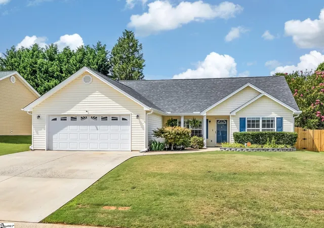 Photo 1 of Single family home for sale at 409 Longspur Ct, Duncan, SC 29334 | MLS# 1597128 | Listing updated on 2026-08-03