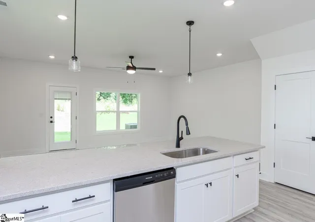 4th image of 624 Farcroft Trl #Lot 128, Roebuck, SC 29376 | MLS# 1585728