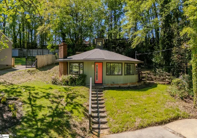 Photo 1 of Single family home for sale at 112 Scarlett St, Greenville, SC 29607 | MLS# 1587654 | Listing updated on 2026-08-27