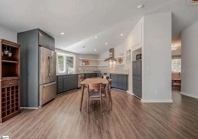 Photo 2 of Single family home for sale at 112 Scarlett St, Greenville, SC 29607 | MLS# 1587654 | Listing updated on 2026-08-27