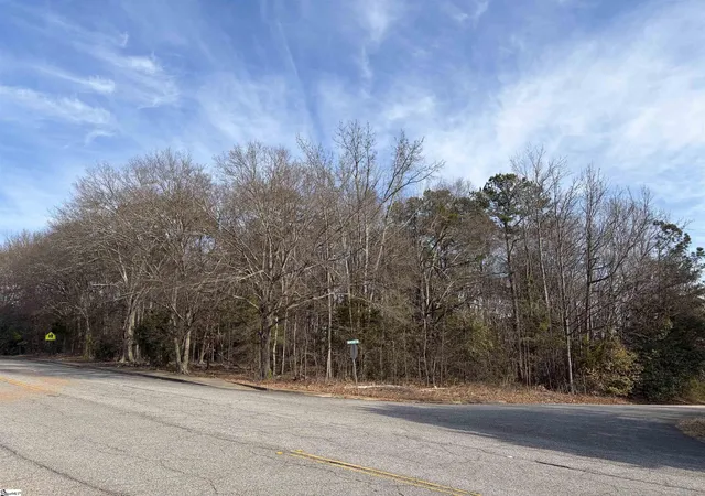 Photo 3 of Land for sale at 00 Crescent Dr, Anderson, SC 29624 | MLS# 1581391 | Listing updated on 2026-08-07
