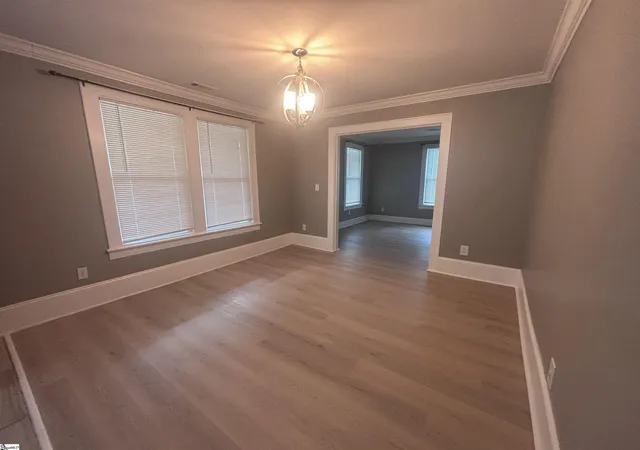 Photo 3 of Single family home for sale at 15 Eastlan Dr, Greenville, SC 29607 | MLS# 1601249 | Listing updated on 2026-08-18