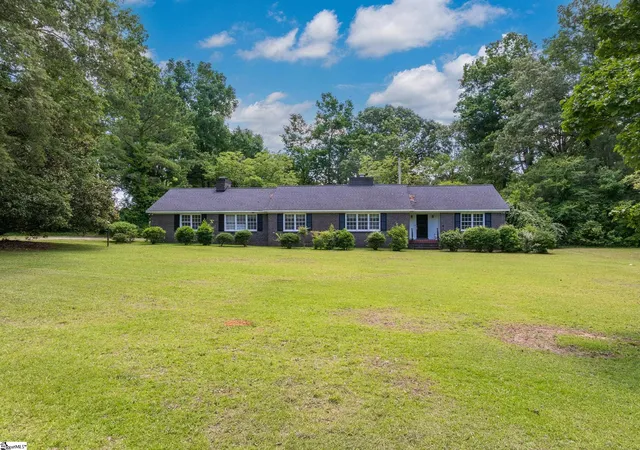 50th image of 114 York St, Clinton, SC 29325 | MLS# 1578002