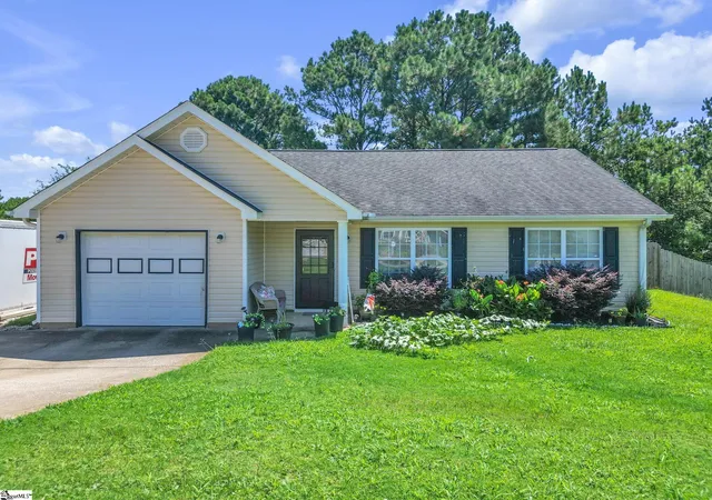 Photo 1 of Single family home for sale at 2004 Small Meadows Ct, Fountain Inn, SC 29644 | MLS# 1602141 | Listing updated on 2026-08-27