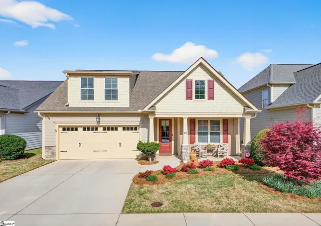 Photo 1 of Single family home for sale at 334 Belle Oaks Dr, Simpsonville, SC 29680 | MLS# 1587430 | Listing updated on 2026-08-17