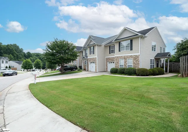 Homes for sale in Greer, SC | 212 Marshland Ln, Greer, SC 29650 | MLS# 1596169
