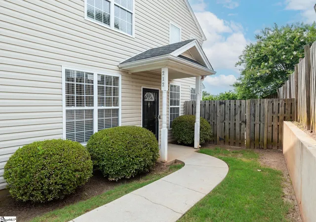 Homes for sale in Greer, SC | 212 Marshland Ln, Greer, SC 29650 | MLS# 1596169