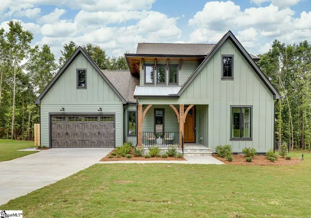 Photo 1 of Single family home for sale at 2345 Old Parker Rd, Greenville, SC 29609 | MLS# 1601495 | Listing updated on 2026-09-16