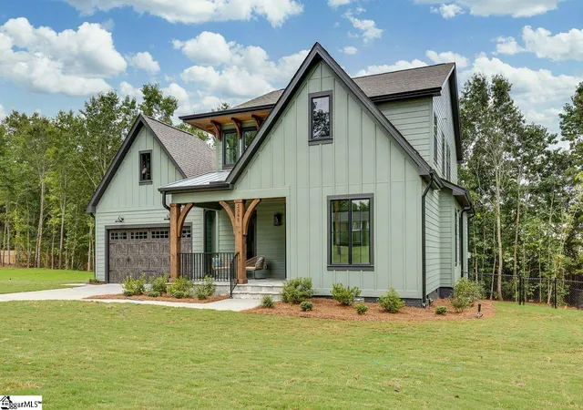 Photo 2 of Single family home for sale at 2345 Old Parker Rd, Greenville, SC 29609 | MLS# 1601495 | Listing updated on 2026-09-16