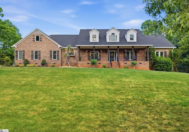Homes for sale in Greer, SC | 1408 Beverly Rd, Greer, SC 29651 | MLS# 1589234