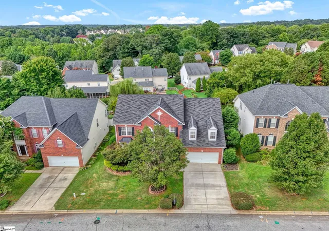 Photo 3 of Single family home for sale at 407 Gunnison Dr, Simpsonville, SC 29681 | MLS# 1600199 | Listing updated on 2026-09-10