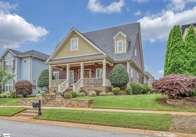Homes for sale in Simpsonville, SC | 18 Worthington Ct, Simpsonville, SC 29681 | MLS# 1595603