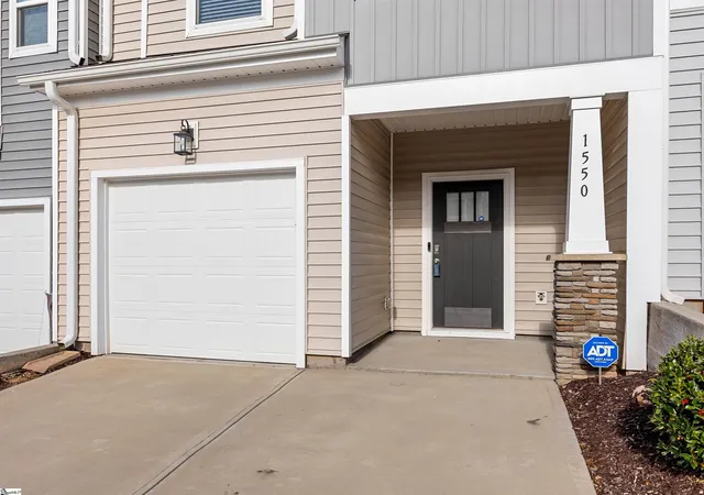 Photo 3 of Townhouse for sale at 1550 Rivermeade Dr, Moore, SC 29369 | MLS# 1601187 | Listing updated on 2026-08-18