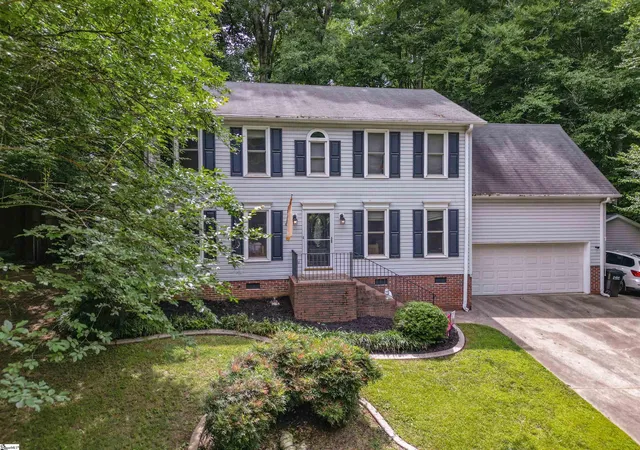 Photo 2 of Single family home for sale at 505 Hunters Hill Rd, Simpsonville, SC 29680 | MLS# 1596203 | Listing updated on 2026-09-09