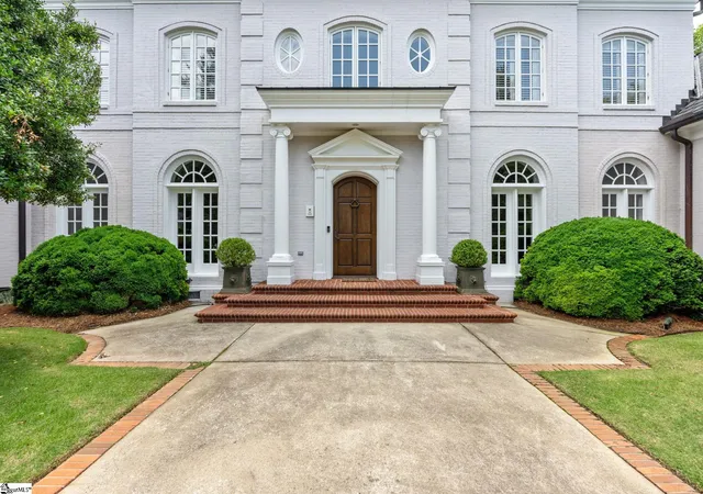 Photo 3 of Single family home for sale at 500 Hidden Hills Dr, Greenville, SC 29605 | MLS# 1601327 | Listing updated on 2026-08-19