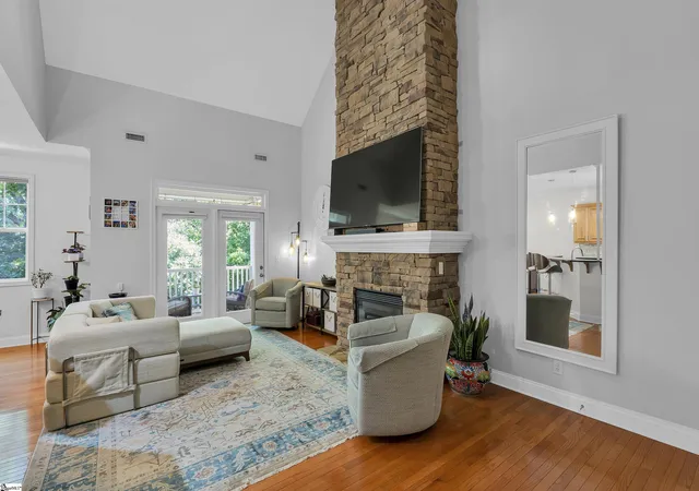 Photo 4 of Condo for sale at 4 Edge Ct #Unit C, Greenville, SC 29609 | MLS# 1601384 | Listing updated on 2026-08-19