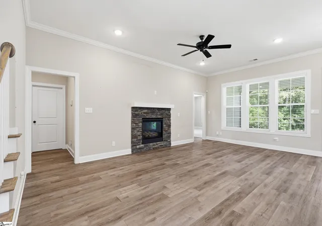 Photo 3 of Single family home for sale at 124 Champion Green, Greenwood, SC 29649 | MLS# 1596339 | Listing updated on 2026-10-27