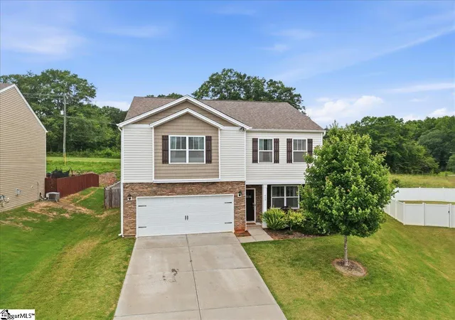 Photo 2 of Single family home for sale at 869 Colmore Trl, Lyman, SC 29365 | MLS# 1597806 | Listing updated on 2026-08-28