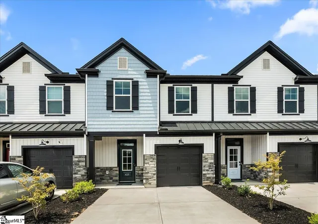 Homes for sale in Easley, SC | 425 Belgrove Wy #Lot 117, Easley, SC 29640 | MLS# 1591424