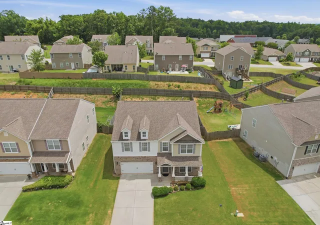 Homes for sale in Greer, SC | 113 Hartwood Lake Ln, Greer, SC 29650 | MLS# 1596325