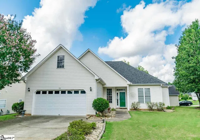 Photo 1 of Single family home for sale at 131 Lauren Wood Cir, Taylors, SC 29687 | MLS# 1597320 | Listing updated on 2026-09-25