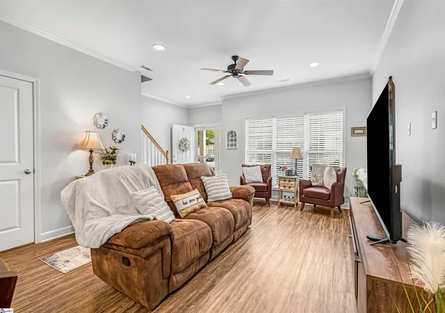 Photo 4 of Townhouse for sale at 4 Amity Ln, Greenville, SC 29609 | MLS# 1600842 | Listing updated on 2026-09-03