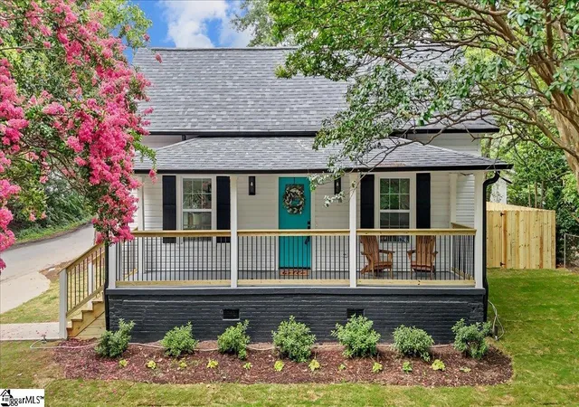 Photo 1 of Single family home for sale at 8 Baldwin St, Greenville, SC 29611 | MLS# 1563345 | Listing updated on 2026-09-15