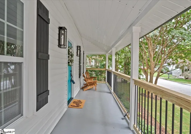 Photo 3 of Single family home for sale at 8 Baldwin St, Greenville, SC 29611 | MLS# 1563345 | Listing updated on 2026-09-15
