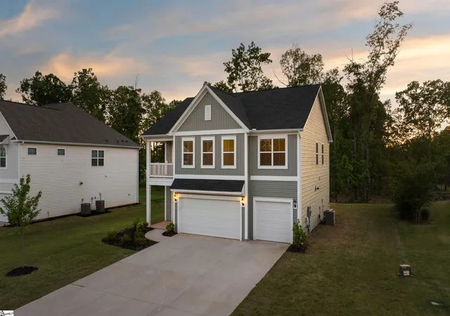 Photo 2 of Single family home for sale at 4135 Crest Ridge Ln, Boiling Springs, SC 29316 | MLS# 1588986 | Listing updated on 2026-09-01