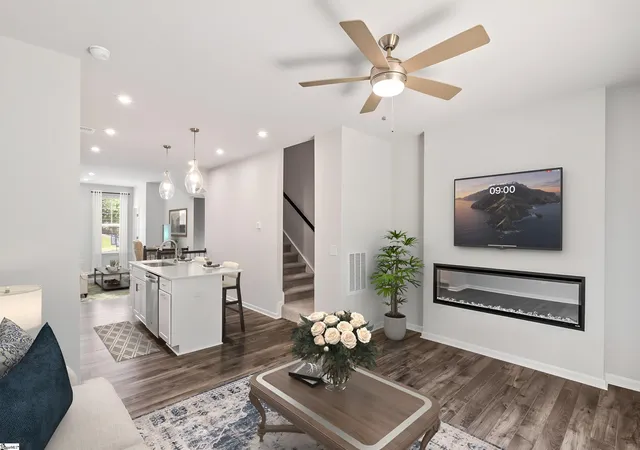 Photo 2 of Townhouse for sale at 22 Broad River Wy, Greenville, SC 29607 | MLS# 1599768 | Listing updated on 2026-08-14