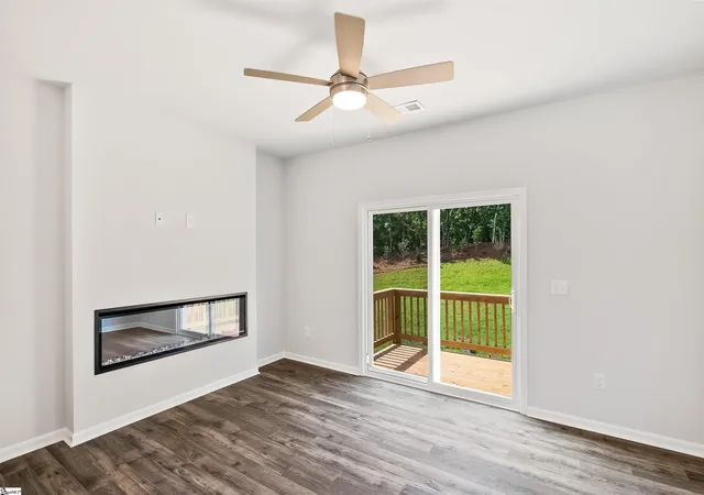 Photo 4 of Townhouse for sale at 22 Broad River Wy, Greenville, SC 29607 | MLS# 1599768 | Listing updated on 2026-08-14