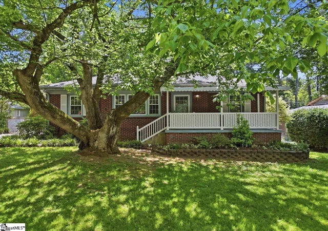 Photo 2 of Single family home for sale at 31 Blackburn St, Greenville, SC 29607 | MLS# 1595131 | Listing updated on 2026-08-31