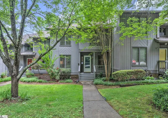 1st image of 8 Graystone Wy, Taylors, SC 29687 | MLS# 1593329