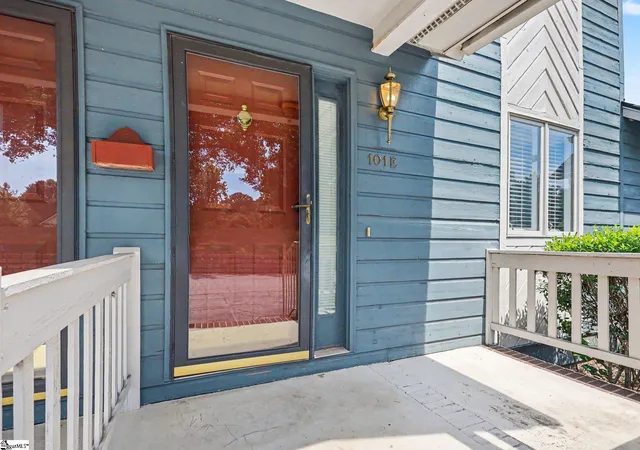 Photo 3 of Townhouse for sale at 101 Fairway Oaks Ln #Unit E, Easley, SC 29642 | MLS# 1594271 | Listing updated on 2026-09-08