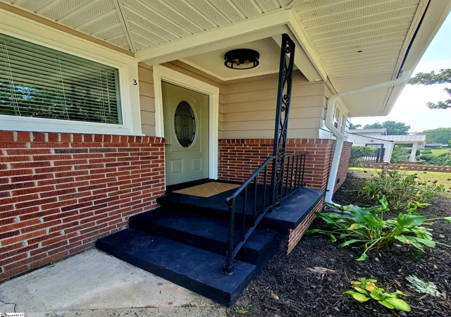 Photo 2 of Single family home for sale at 3 Dale Dr, Greenville, SC 29607 | MLS# 1601551 | Listing updated on 2026-09-09
