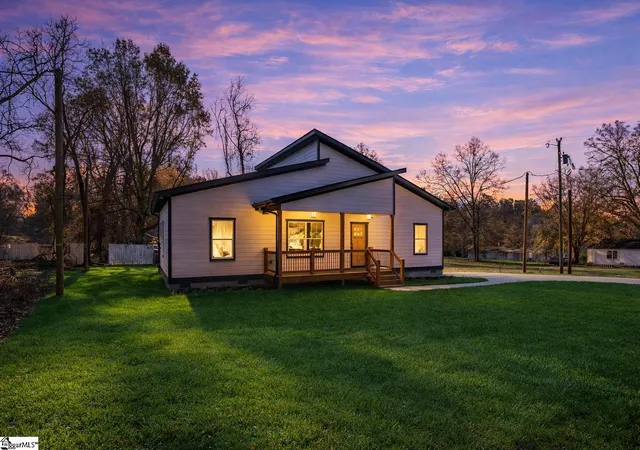 Photo 1 of Single family home for sale at 225 Cedar St, Woodruff, SC 29388 | MLS# 1601802 | Listing updated on 2026-09-18