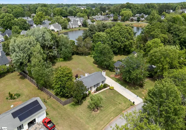Photo 2 of Single family home for sale at 1011 Harness Trail Trail, Simpsonville, SC 29681 | MLS# 1597744 | Listing updated on 2026-10-15
