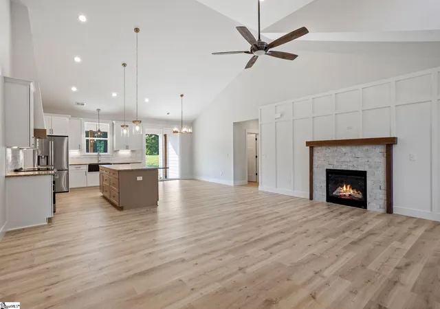 Photo 2 of Single family home for sale at 369 Pine Dr, Greer, SC 29651 | MLS# 1596182 | Listing updated on 2026-06-30