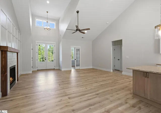 Photo 4 of Single family home for sale at 369 Pine Dr, Greer, SC 29651 | MLS# 1596182 | Listing updated on 2026-06-30