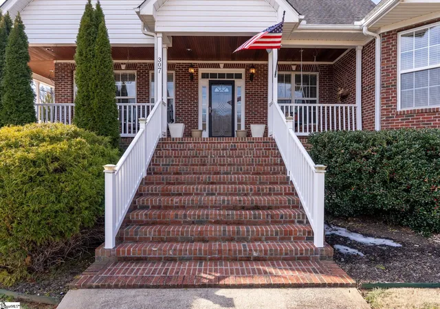 Photo 3 of Sale Pending at 307 Hala Ct, Greenville, SC 29609 | MLS# 1582075 | Listing updated on 2026-08-31