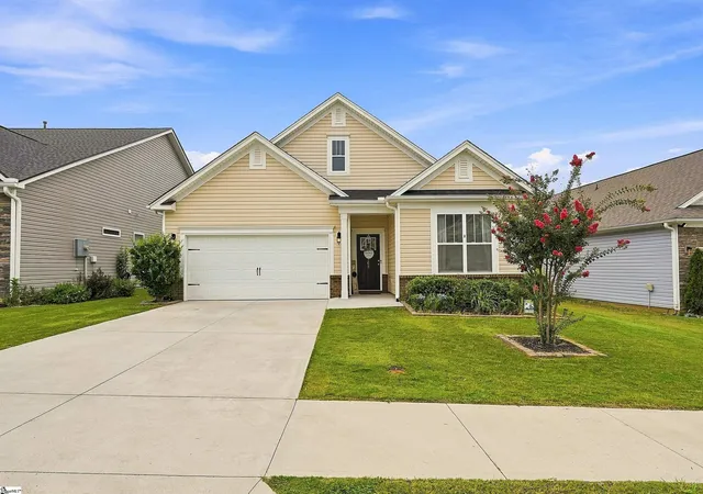Photo 1 of Single family home for sale at 303 Pollyanna Dr, Greenville, SC 29605 | MLS# 1601666 | Listing updated on 2026-09-16