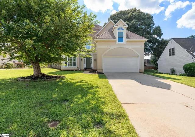 Photo 2 of Single family home for sale at 101 Rosebank Wy, Greenville, SC 29615 | MLS# 1599801 | Listing updated on 2026-08-17