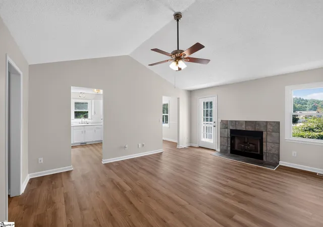 Photo 3 of Sale Pending at 6 Windjammer Ln, Greenville, SC 29617 | MLS# 1601126 | Listing updated on 2026-08-22
