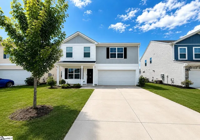 Photo 2 of Single family home for sale at 104 W Compass Wy, Easley, SC 29640 | MLS# 1593712 | Listing updated on 2026-09-17